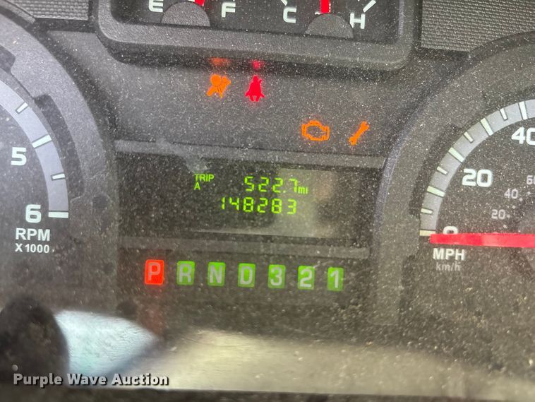 image for item ET4565 2013 Ford E350 Super Duty utility van