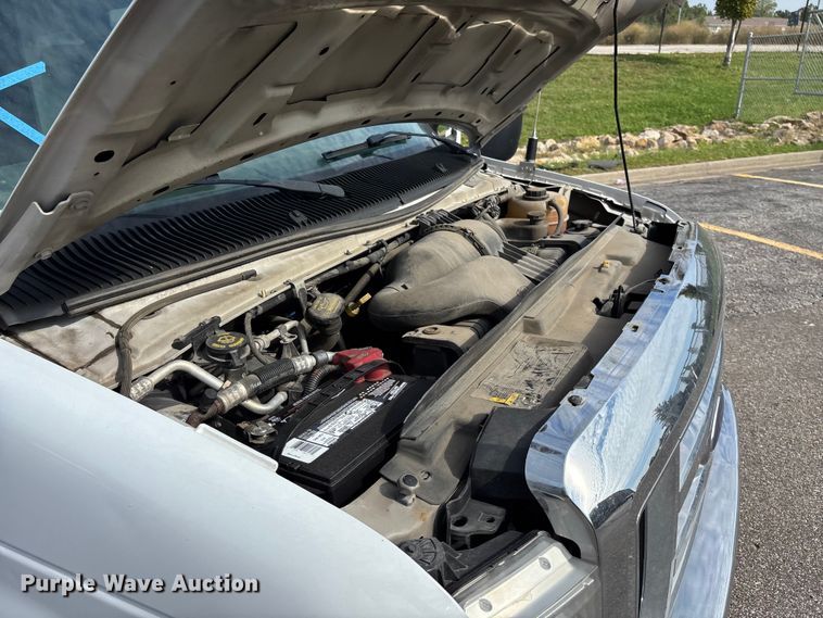 image for item ET4565 2013 Ford E350 Super Duty utility van