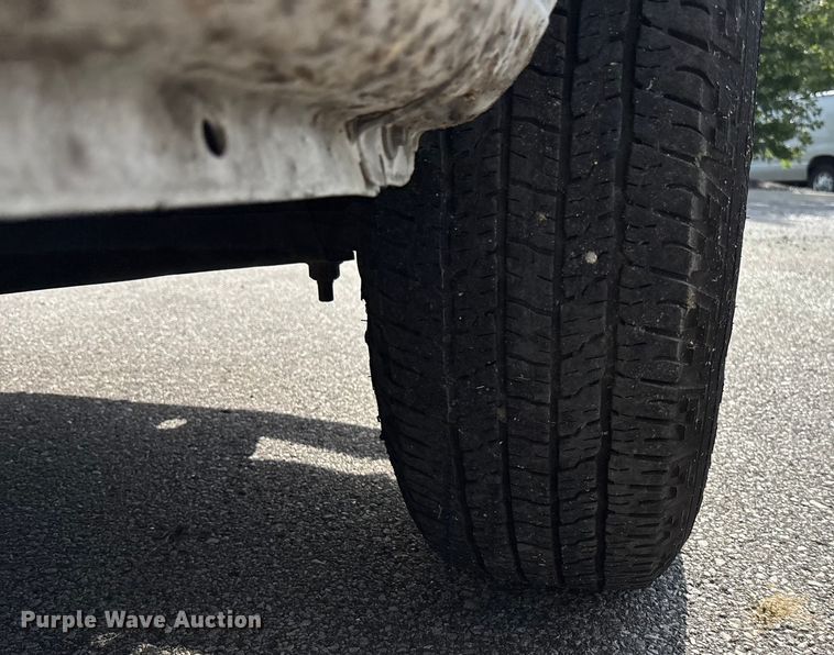 image for item ET4565 2013 Ford E350 Super Duty utility van