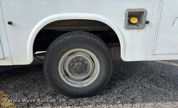 image for item ET4565 2013 Ford E350 Super Duty utility van