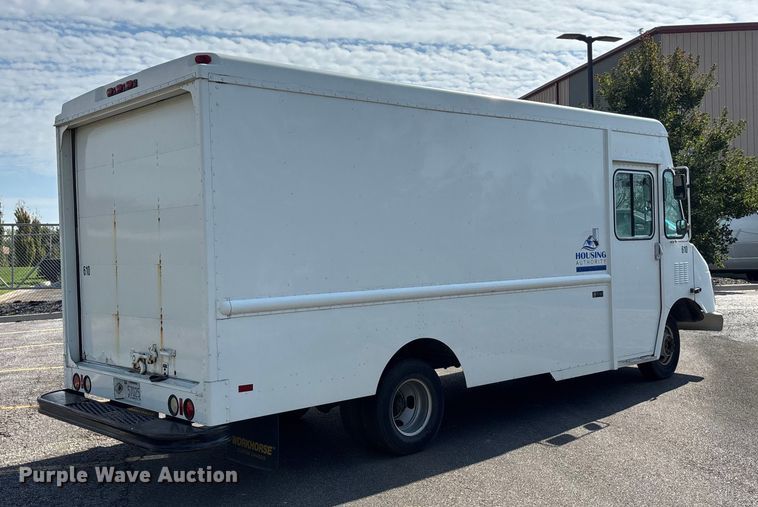 image for item ET4568 2002 Workhorse P42 delivery van