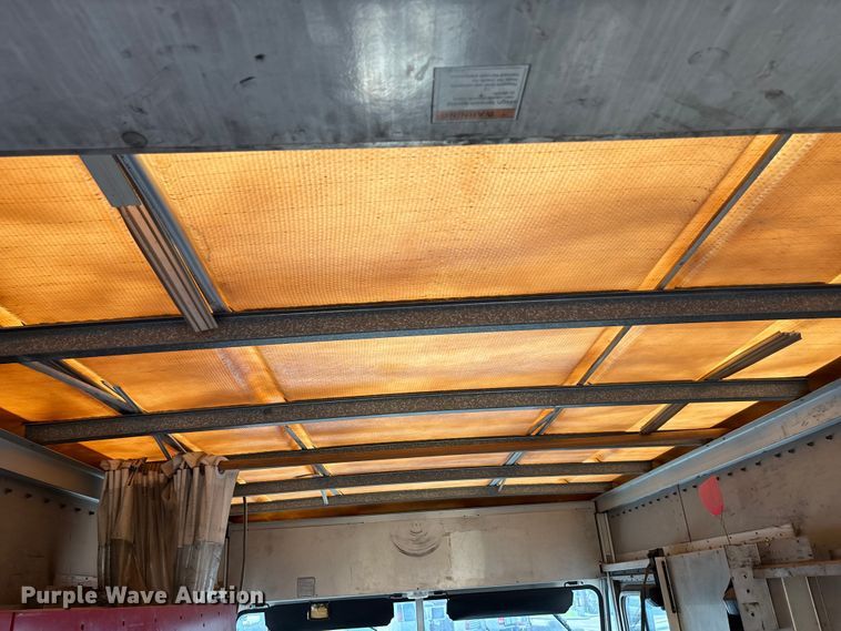 image for item ET4568 2002 Workhorse P42 delivery van