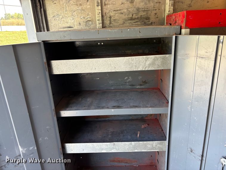 image for item ET4568 2002 Workhorse P42 delivery van