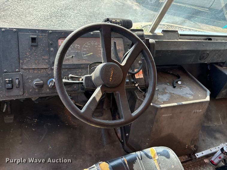 image for item ET4568 2002 Workhorse P42 delivery van