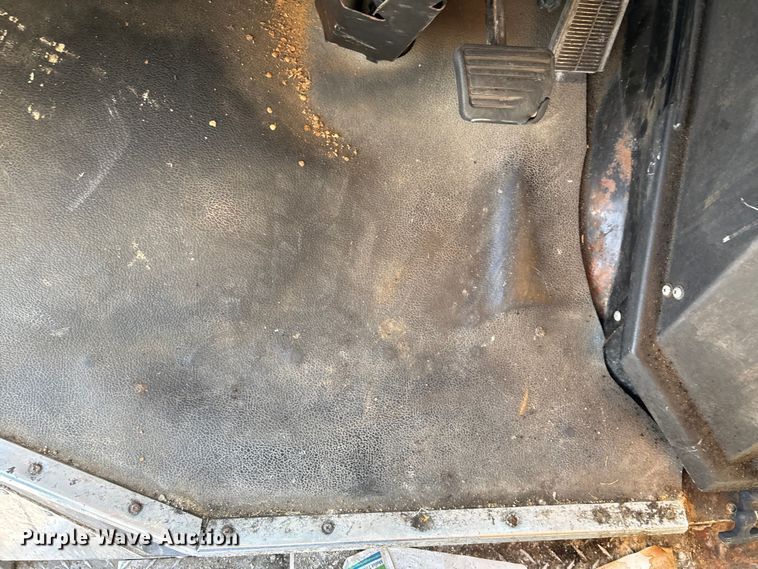 image for item ET4568 2002 Workhorse P42 delivery van