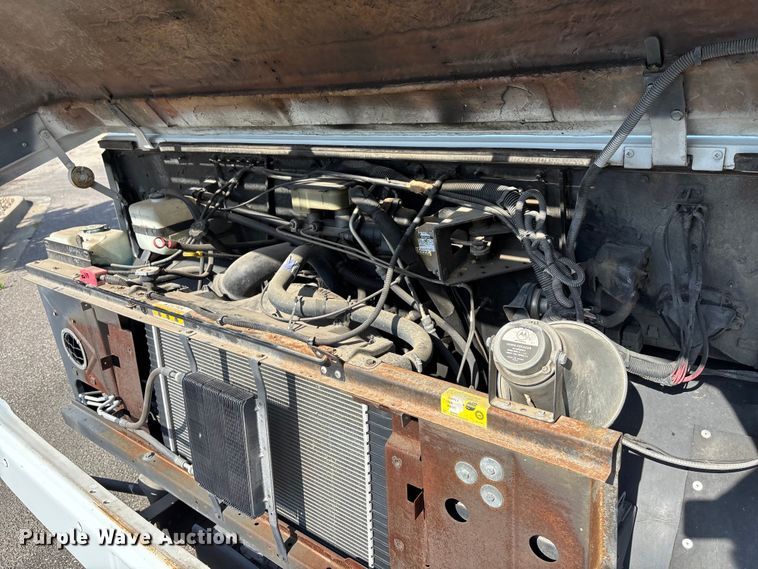 image for item ET4568 2002 Workhorse P42 delivery van