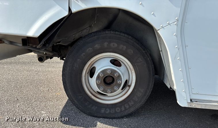 image for item ET4568 2002 Workhorse P42 delivery van