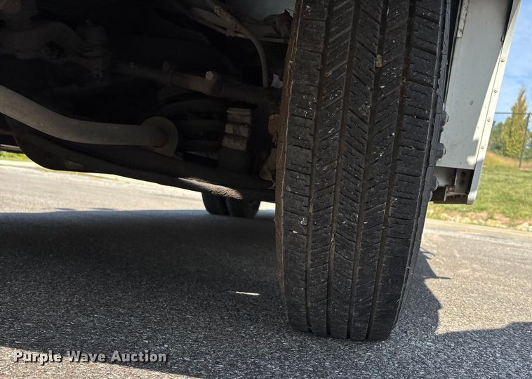 image for item ET4568 2002 Workhorse P42 delivery van