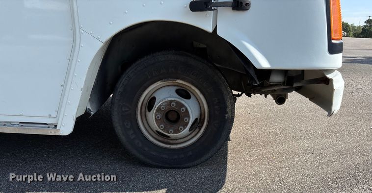 image for item ET4568 2002 Workhorse P42 delivery van