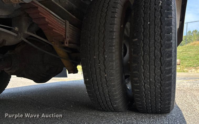 image for item ET4568 2002 Workhorse P42 delivery van