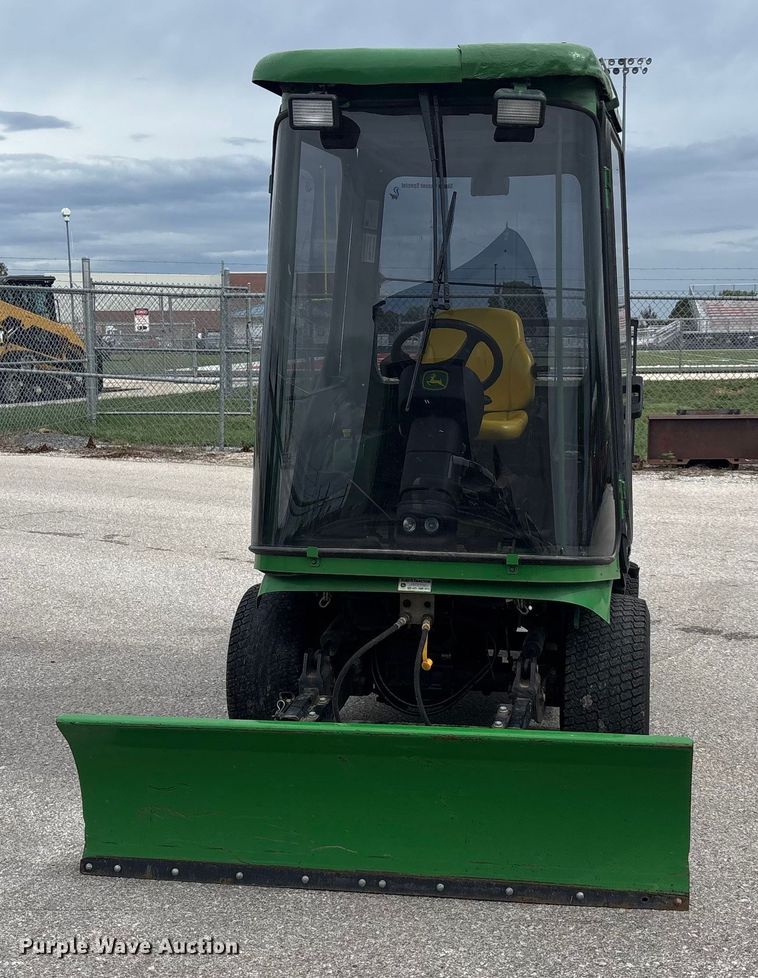 image for item ET4668 2006 John Deere 1445 Series II 4WD lawn mower