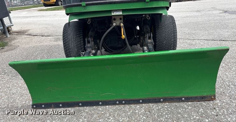 image for item ET4668 2006 John Deere 1445 Series II 4WD lawn mower