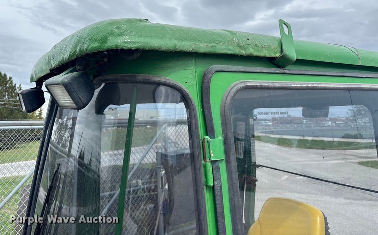 image for item ET4668 2006 John Deere 1445 Series II 4WD lawn mower