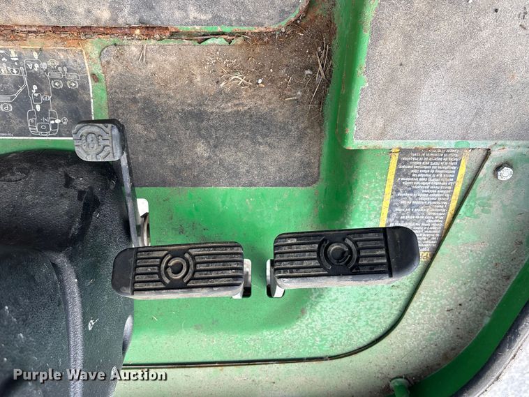 image for item ET4668 2006 John Deere 1445 Series II 4WD lawn mower