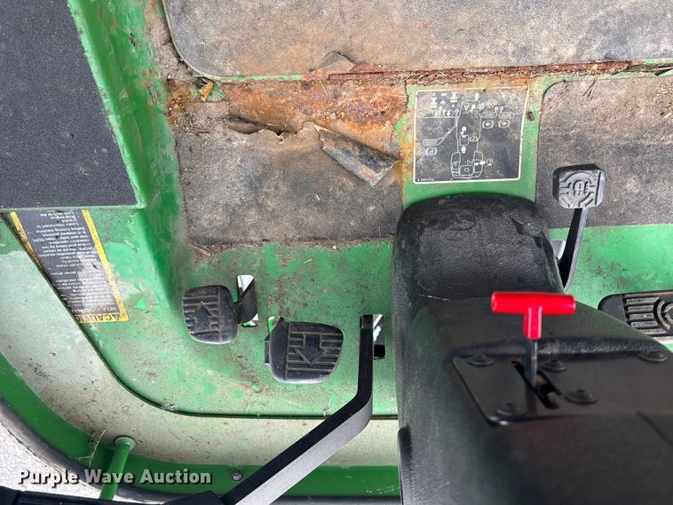 image for item ET4668 2006 John Deere 1445 Series II 4WD lawn mower