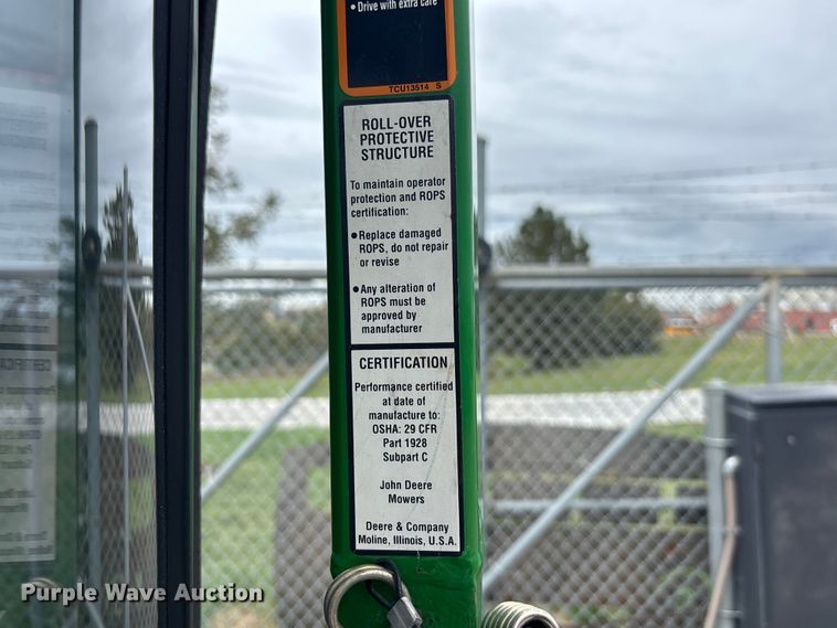 image for item ET4668 2006 John Deere 1445 Series II 4WD lawn mower