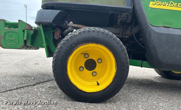 image for item ET4668 2006 John Deere 1445 Series II 4WD lawn mower