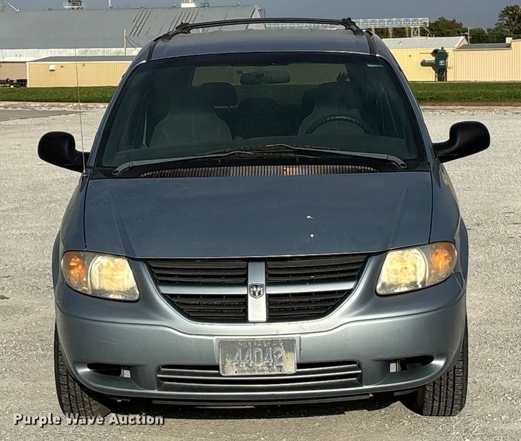 image for item ET4686 2005 Dodge Grand Caravan handicap accessible van