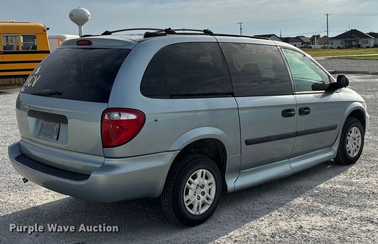 image for item ET4686 2005 Dodge Grand Caravan handicap accessible van