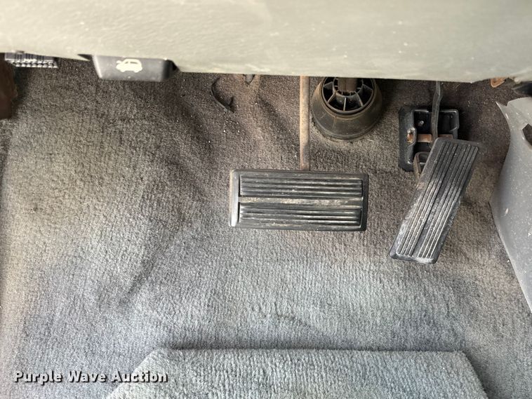 image for item ET4686 2005 Dodge Grand Caravan handicap accessible van