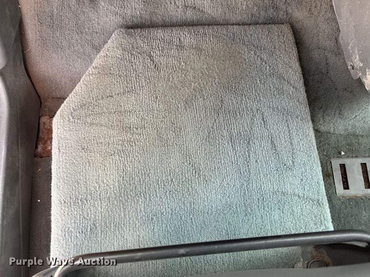 image for item ET4686 2005 Dodge Grand Caravan handicap accessible van