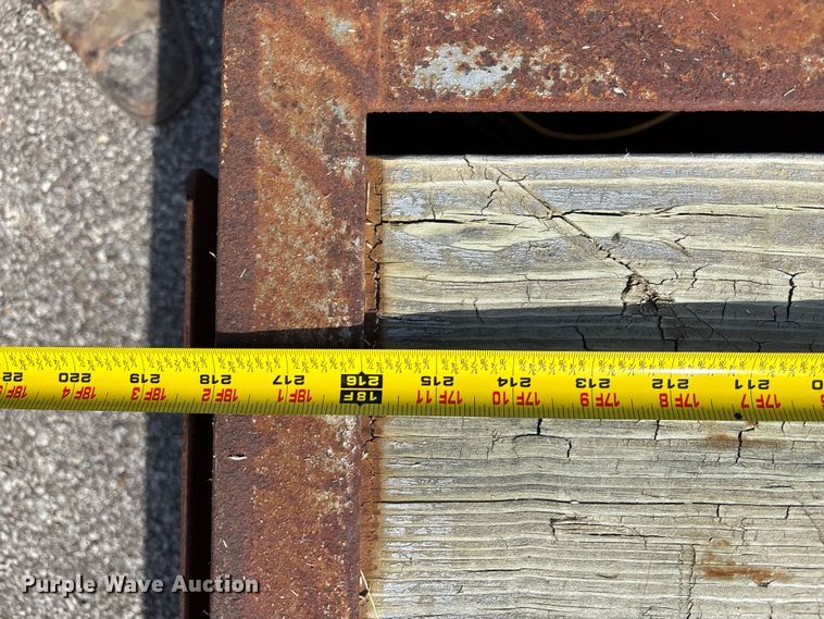 image for item ET4715 1995 Double N utility trailer