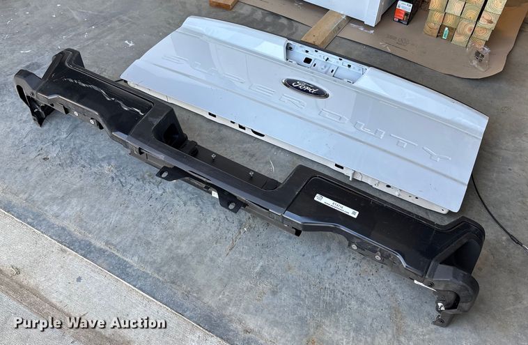image for item ET4716 Ford tailgate