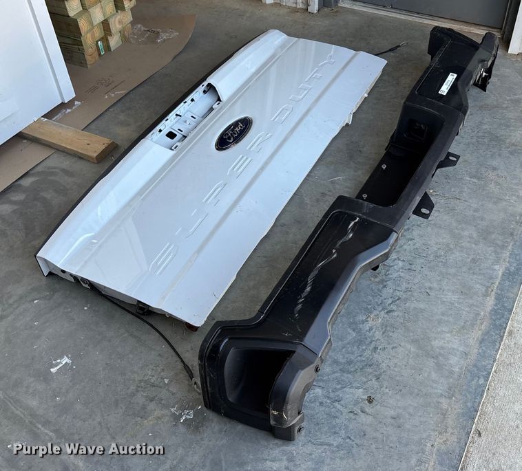 image for item ET4716 Ford tailgate