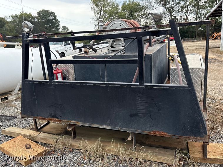 image for item ET7095 Brush truck pickup truck bed