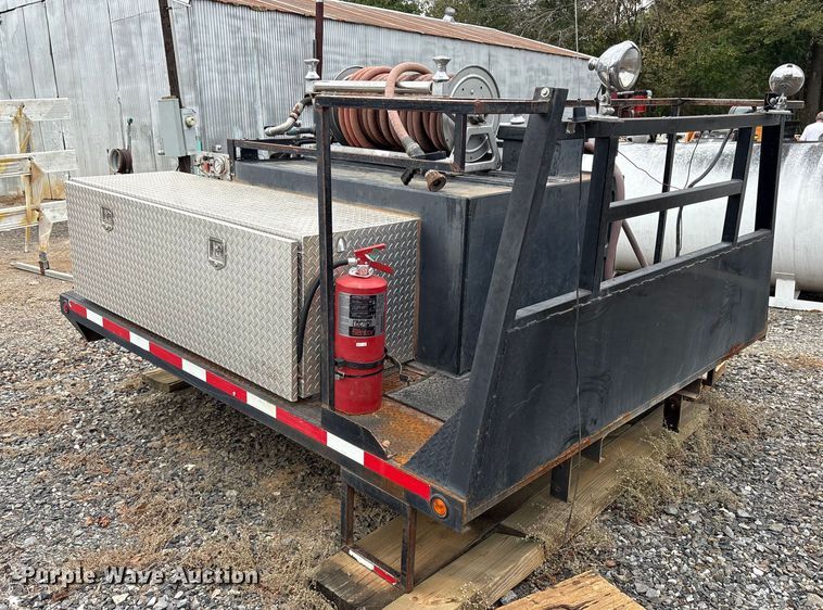 image for item ET7095 Brush truck pickup truck bed