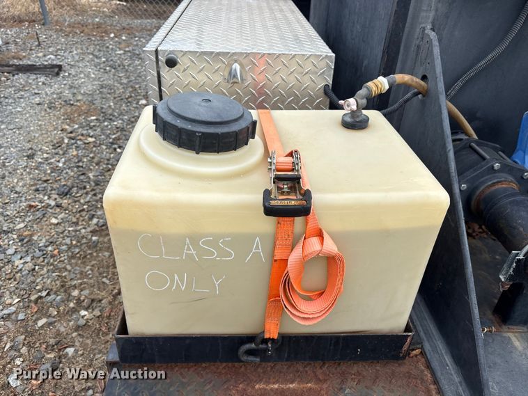 image for item ET7095 Brush truck pickup truck bed