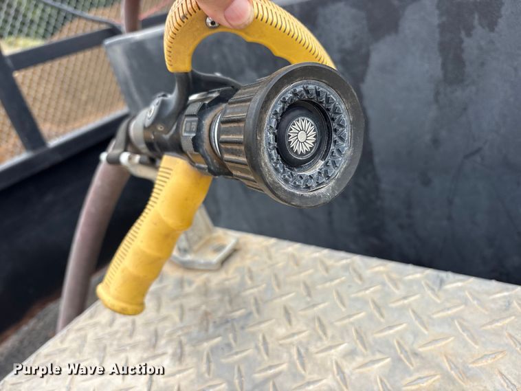 image for item ET7095 Brush truck pickup truck bed