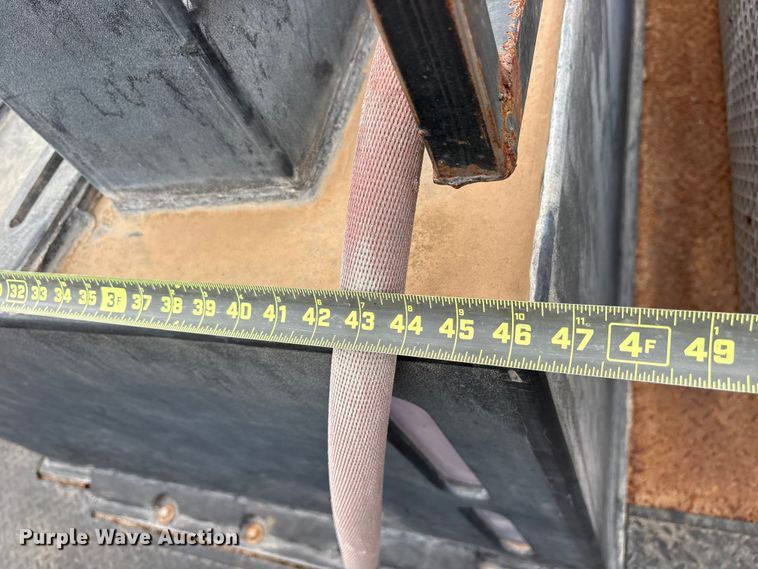 image for item ET7095 Brush truck pickup truck bed