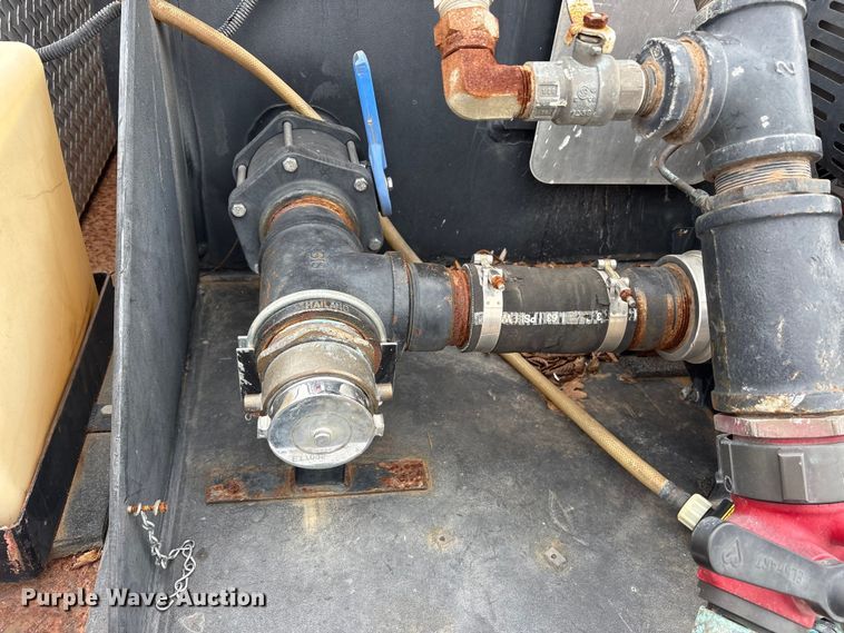 image for item ET7095 Brush truck pickup truck bed