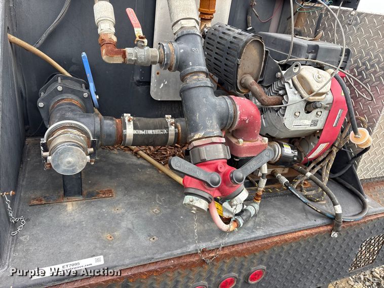 image for item ET7095 Brush truck pickup truck bed