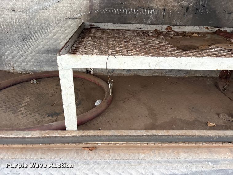 image for item ET7095 Brush truck pickup truck bed