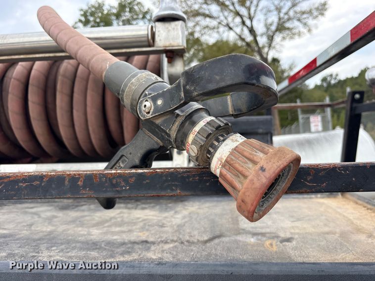 image for item ET7095 Brush truck pickup truck bed