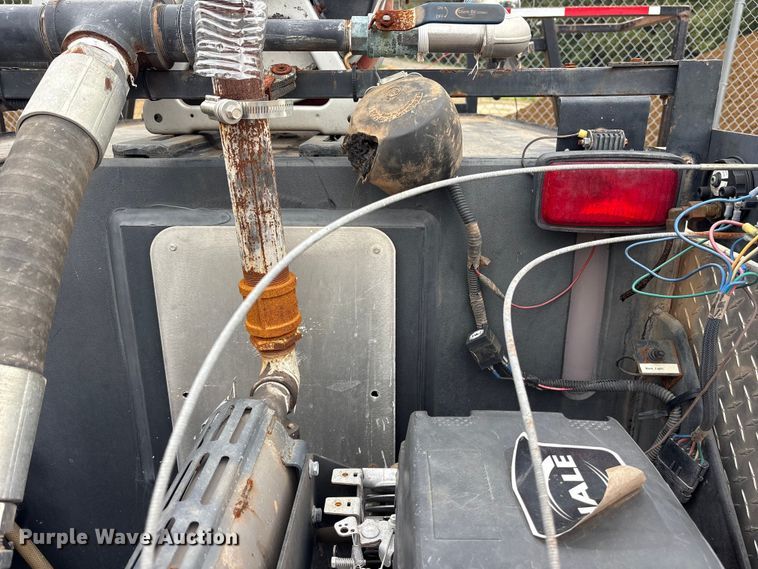 image for item ET7095 Brush truck pickup truck bed