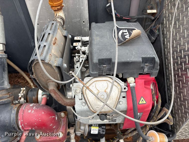 image for item ET7095 Brush truck pickup truck bed