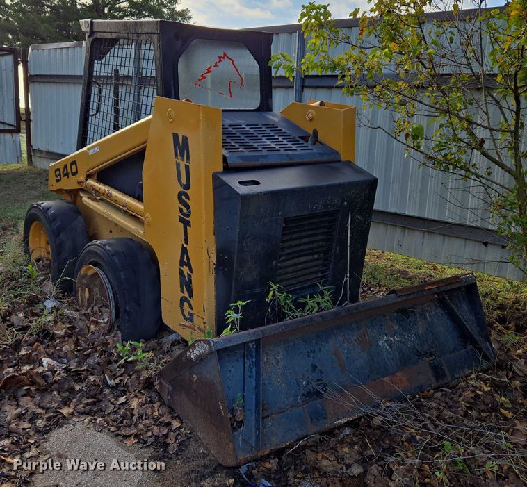 image for item EU3760 Mustang 940 skid steer loader