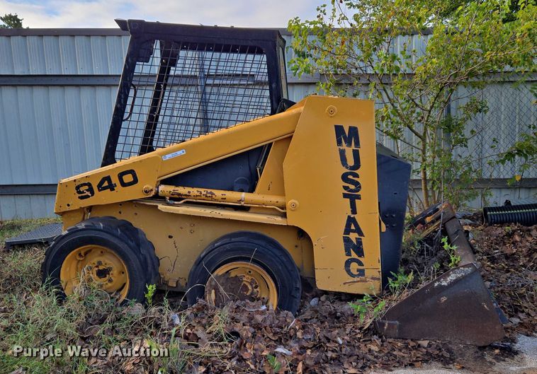 image for item EU3760 Mustang 940 skid steer loader