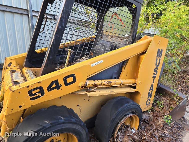 image for item EU3760 Mustang 940 skid steer loader