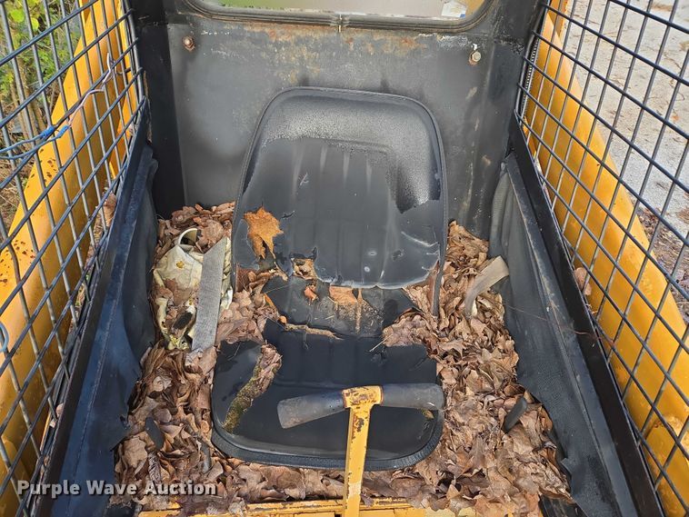 image for item EU3760 Mustang 940 skid steer loader