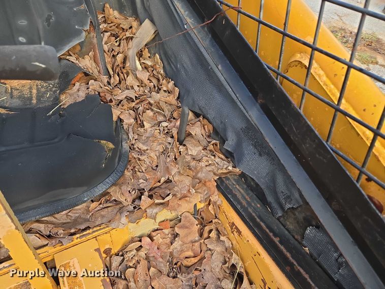 image for item EU3760 Mustang 940 skid steer loader