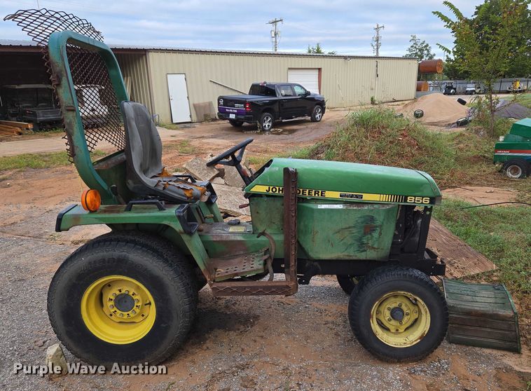 image for item EU3762 John Deere 856 tractor