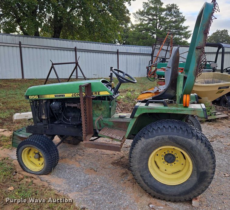 image for item EU3762 John Deere 856 tractor
