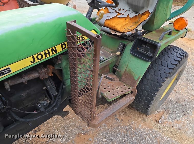 image for item EU3762 John Deere 856 tractor