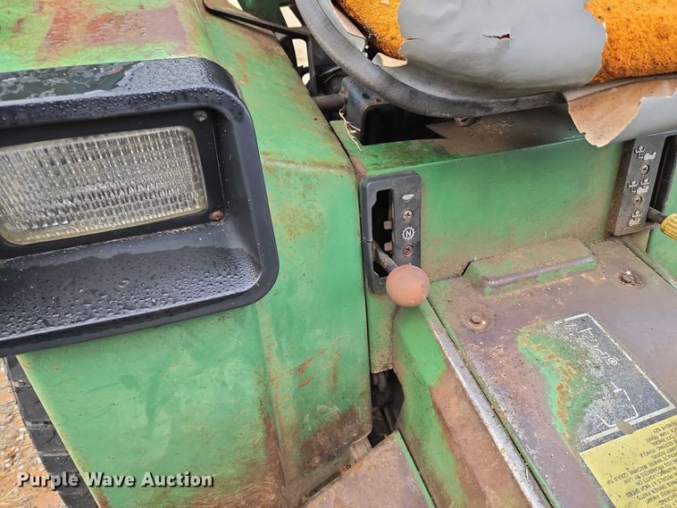 image for item EU3762 John Deere 856 tractor