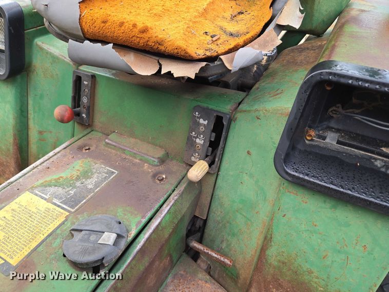 image for item EU3762 John Deere 856 tractor