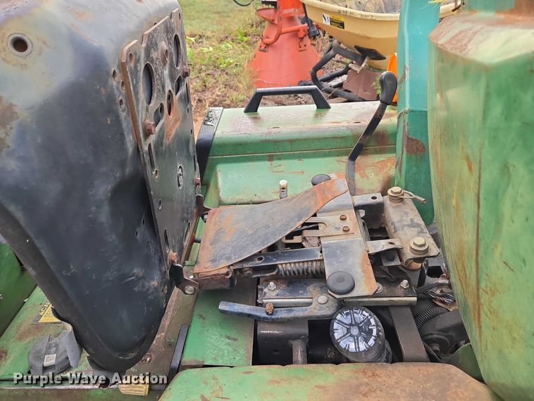 image for item EU3762 John Deere 856 tractor